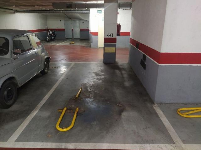 Garaje en alquiler en Girona, la Devesa