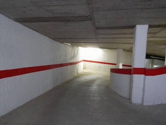 Garaje en alquiler en Garrotxa, Catalunya