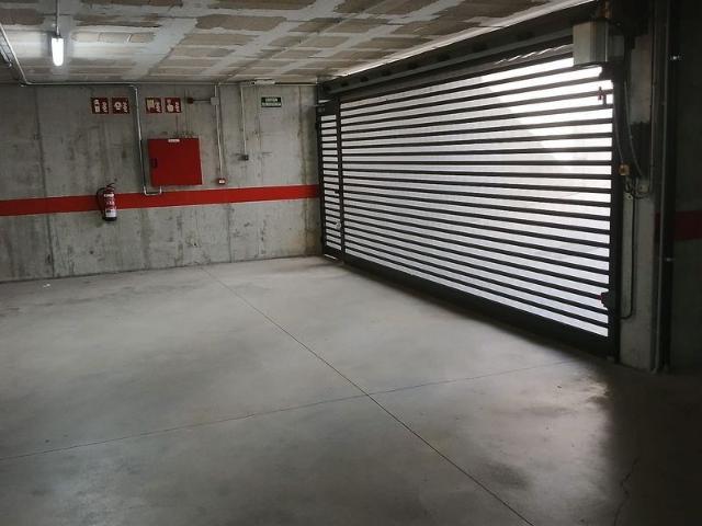 Garaje en alquiler en El Perelló, Gironès