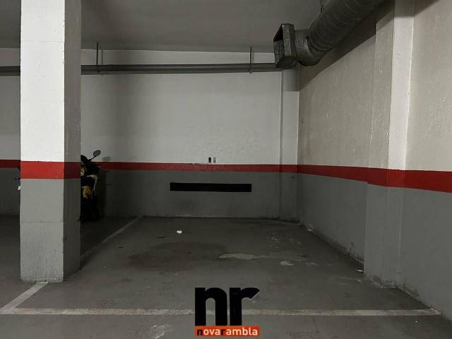 Garaje en alquiler en Centre, Vallès Occidental