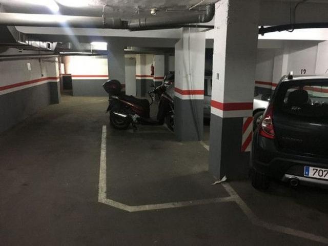 Garaje en alquiler en Districte V, Baix Llobregat