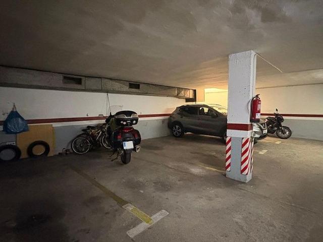 Garaje en alquiler en Districte 5, Barcelonès
