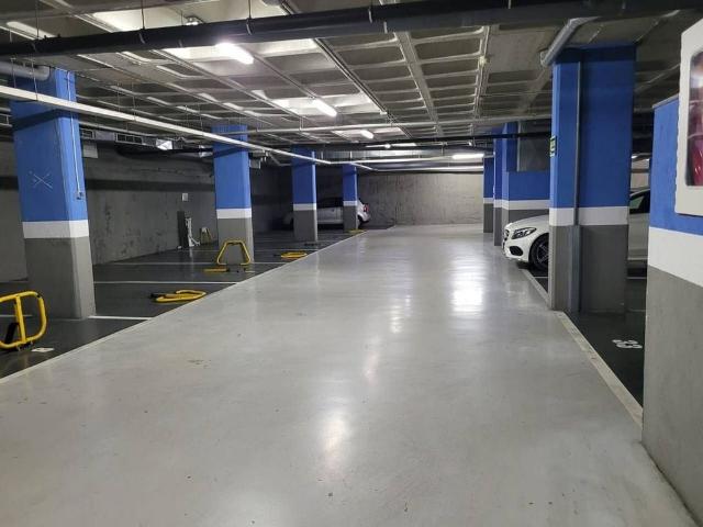 Garaje en alquiler en Hostafrancs, Sabadell