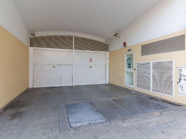 Parking en alquiler en Vilanova I La Geltrú, Centrevila