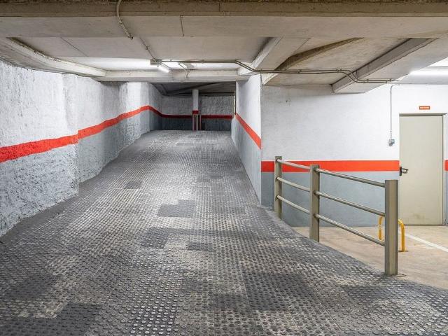 Garaje en alquiler en Districte II, Barcelonès