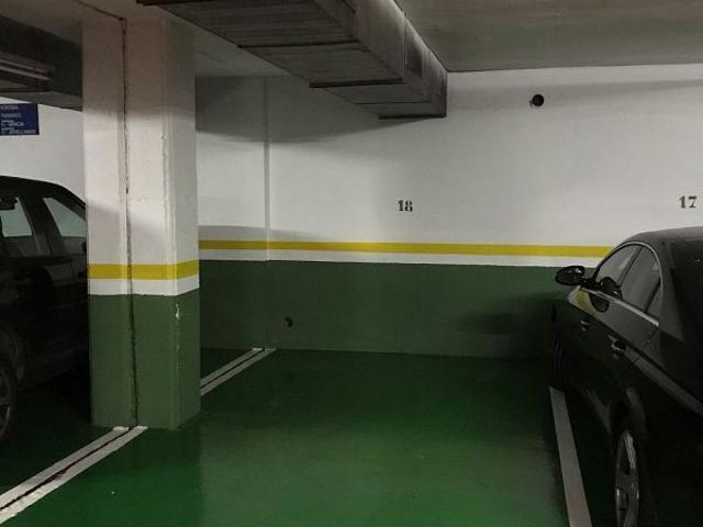 Parking en alquiler en Sabadell, Centre
