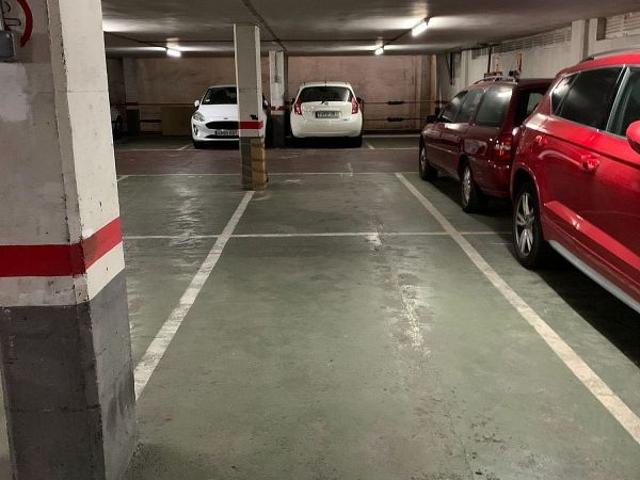 Parking en alquiler en Santa Coloma De Gramenet, Centre