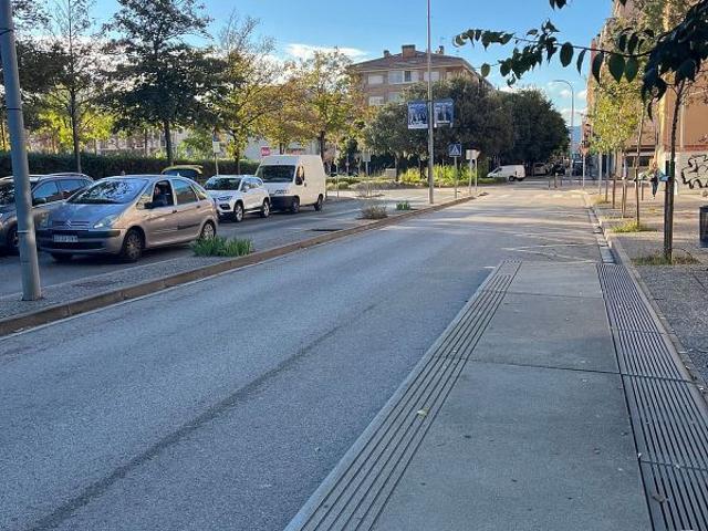 Garaje en alquiler en Eixample, Gironès