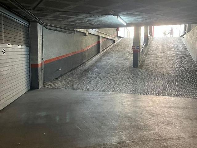 Parking en alquiler en Santa Coloma De Gramenet, Llatí