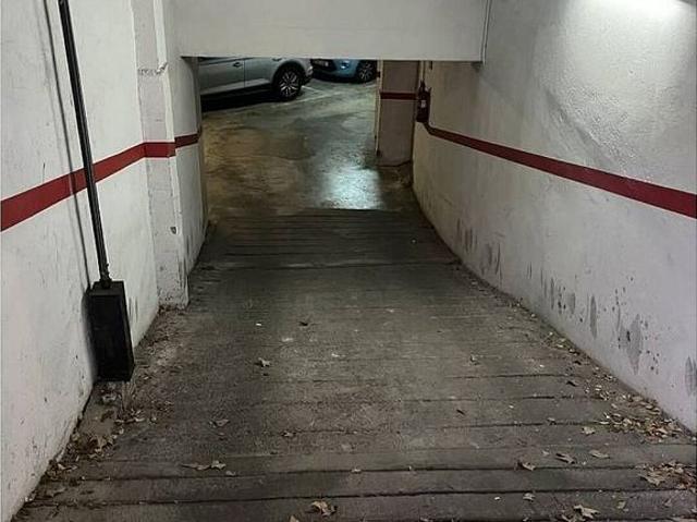 Garaje en alquiler en Eixample, Gironès