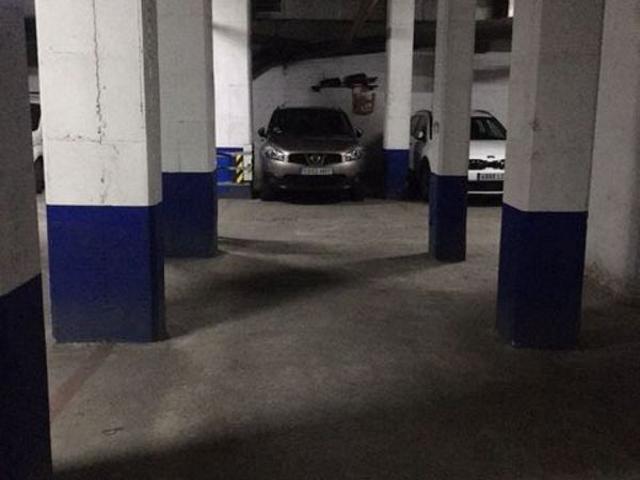 Garaje en alquiler en Districte III, Barcelonès