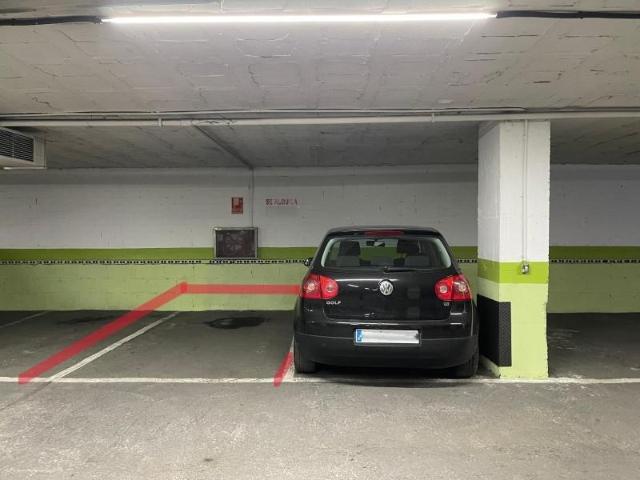 Garaje en alquiler en Distrito Centro, Córdoba