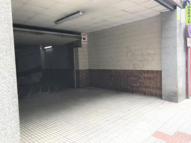 Garaje en alquiler en Los Campos, Gijón