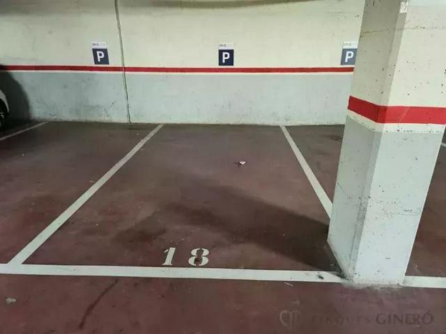 Garaje en alquiler en Girona