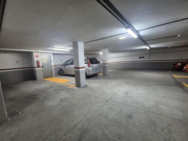 Garaje en alquiler en Grado, Asturias