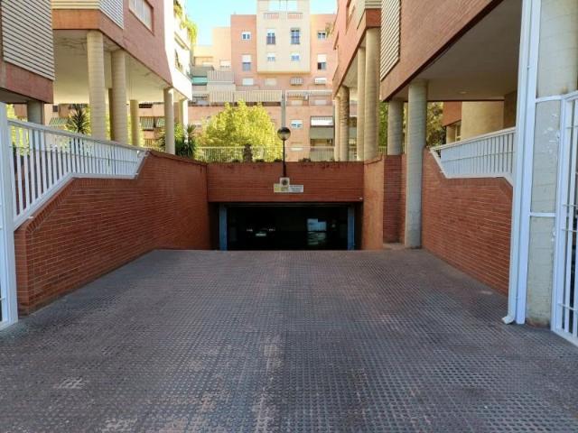 Parking en alquiler en Granada, Castaño - Mirasierra