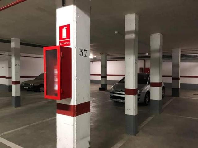 Garaje en alquiler en La Carlota, Andalucía