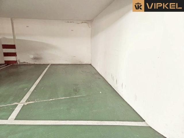 Garaje en alquiler en Santa Lucía, A Coruña