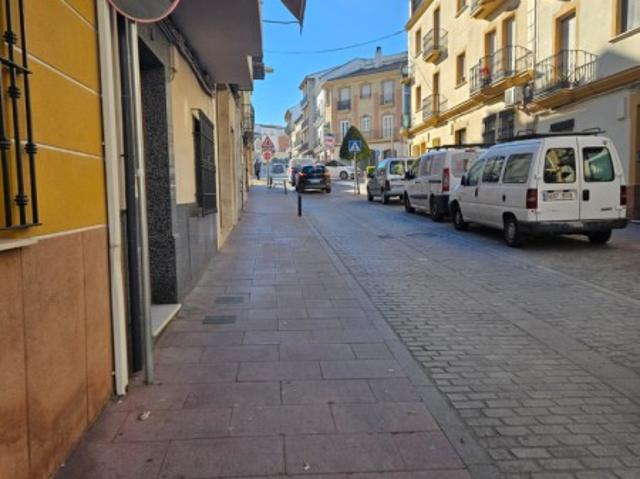 Garaje en alquiler en Lucena, Andalucía