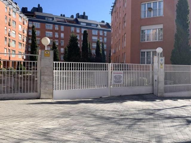 Garaje en alquiler en Medina-sidonia, Madrid