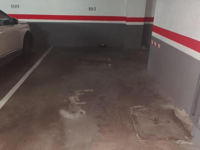 Garaje en alquiler en Puente de Vallecas, Madrid