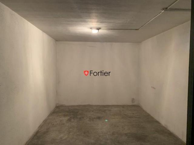 Garaje en alquiler en Martos, Andalucía