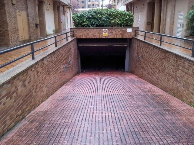 Garaje en alquiler en Oviedo, Asturias