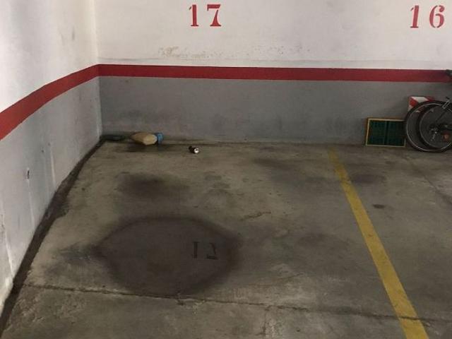Garaje en alquiler en Baix Empordà, Catalunya