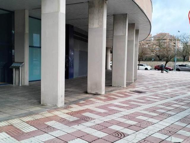 Parking en alquiler en Pamplona, Etxabakoitz