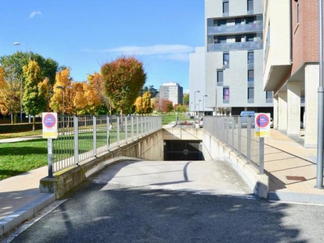 Parking en alquiler en Pamplona, Mendillorri