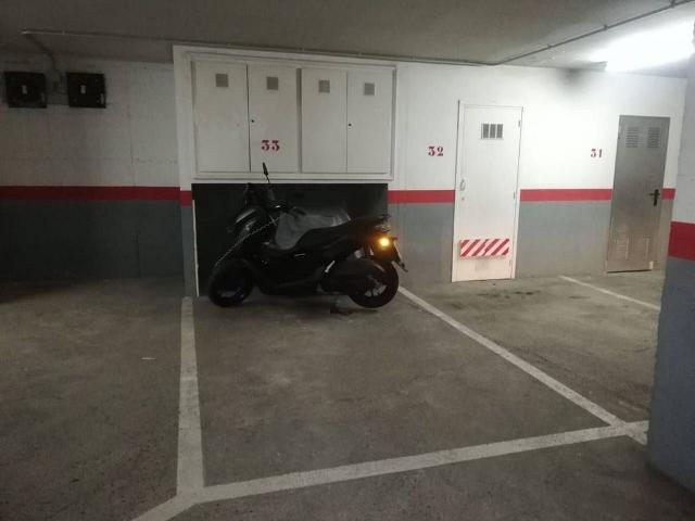Garaje en alquiler en Palau, Gironès