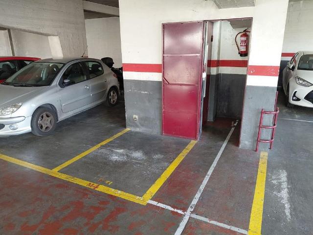 Garaje en alquiler en Nou Barris, Barcelonès