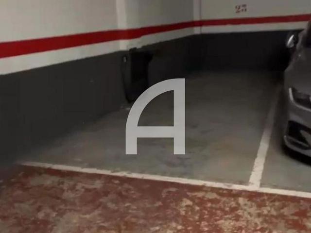 Garaje en alquiler en Instituts, Vallès Oriental