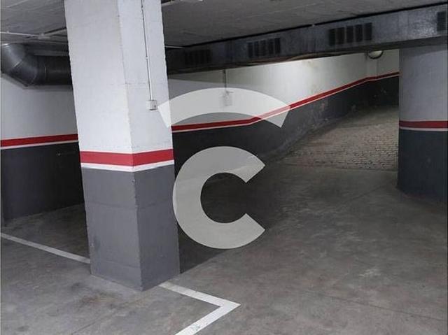 Garaje en alquiler en Barri dels Caputxins, Vic