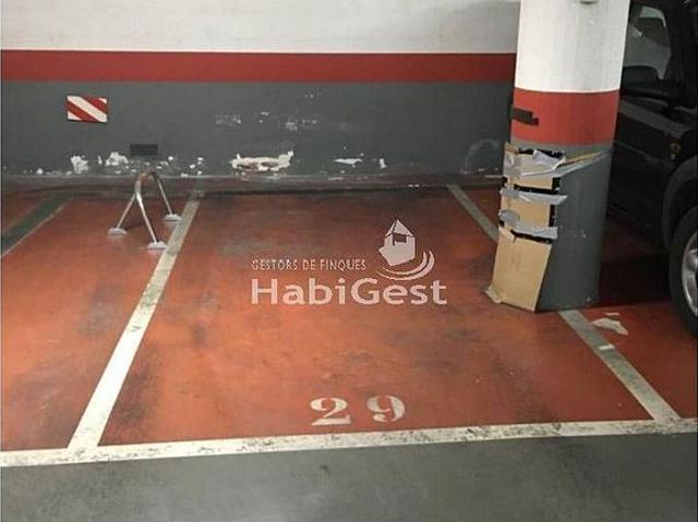 Garaje en alquiler en Eixample, Gironès