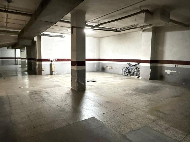 Garaje en alquiler en Sant Boi De Llobregat, Barcelona