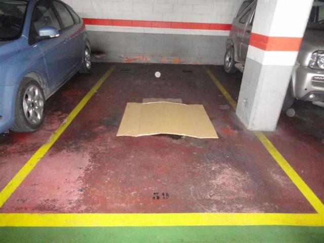 Garaje en alquiler en Sant Vicenç Dels Horts, Barcelona