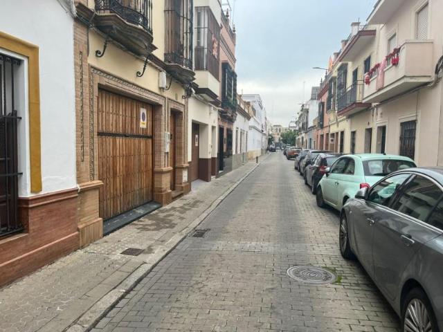 Garaje en alquiler en Nervión, Sevilla