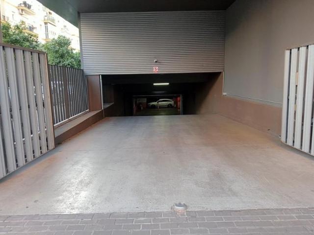 Parking en alquiler en Sevilla, La Buhaira