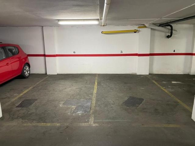 Parking en alquiler en Valencia, Nou Moles