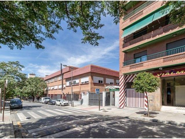 Local Comercial en venta en Centro, Comarca de la Vega de Granada
