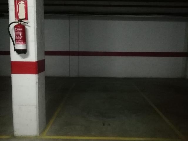 Garaje en alquiler en Castellón De La Plana, Grup de Perales
