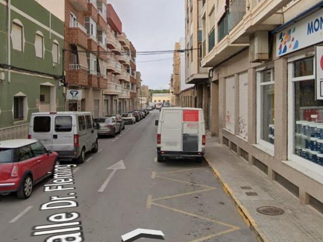 Garaje en venta en Crevillent