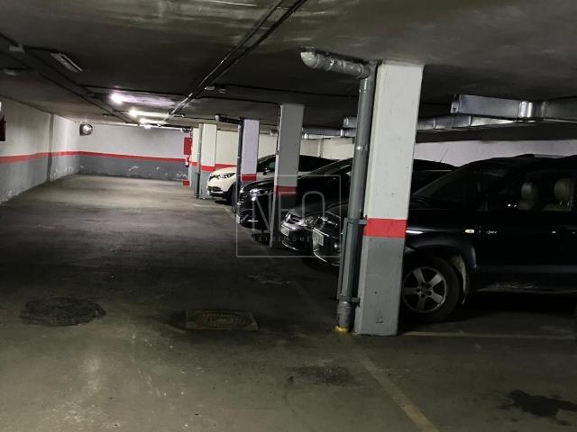 Garaje en venta en Madrid, Las Acacias