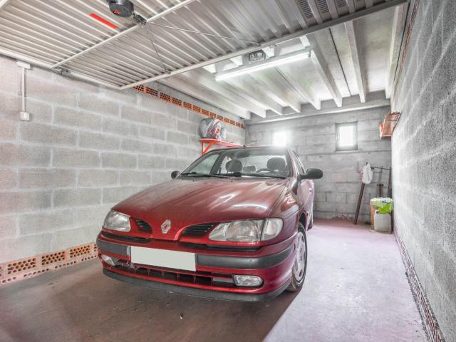 Garaje en venta en Mieres, Barrio de San Pedro