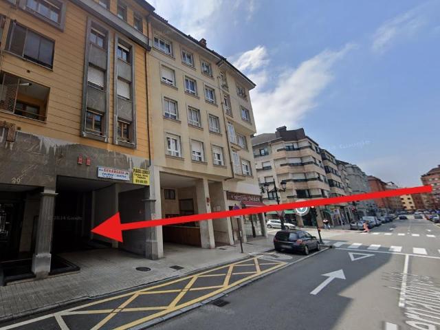 Garaje en venta en Oviedo, El Milán