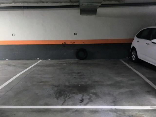 Parking en venta en Parla, El Prado