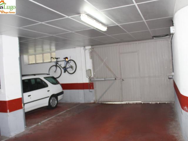 Garaje en venta en Lugo, Galicia