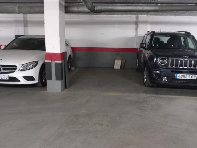 Garaje en alquiler en Sevilla, La Buhaira