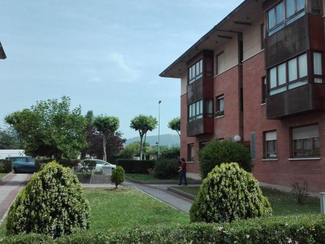 Garaje en venta en Sondika, Guipúzcoa